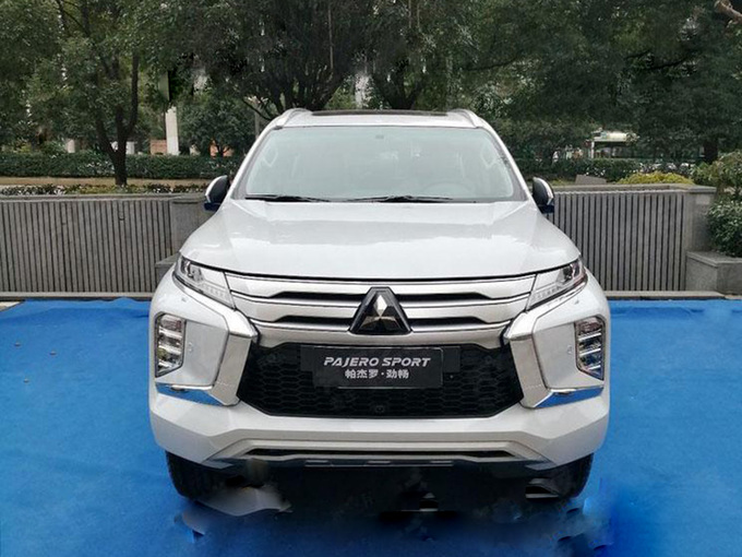 广汽三菱 3.0L 基本型