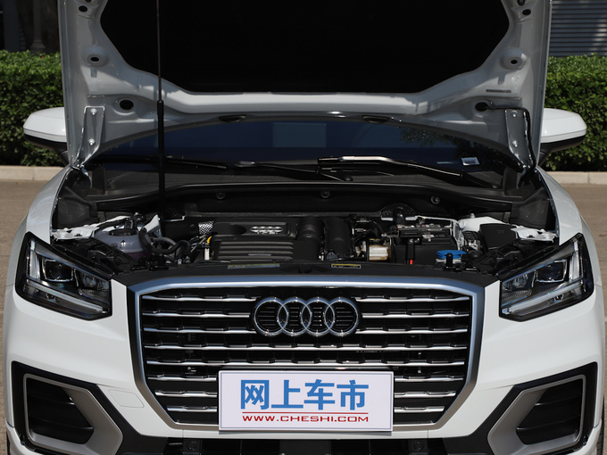 一汽奥迪  35TFSI 发动机舱