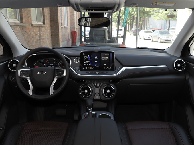 雪佛兰  Redline 650T 大中控全景