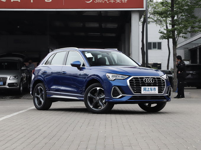 一汽奥迪  35 TFSI 右前正45度