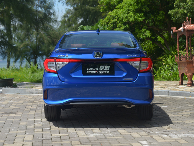 东风本田  锐·混动 1.5L 正后