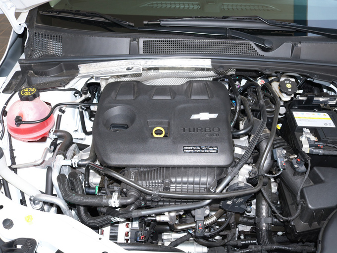 雪佛兰  改款 Redline 325T 发动机