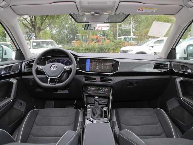 一汽-大众  330TSI 大中控全景