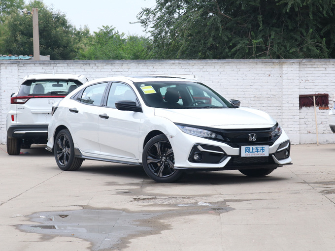 东风本田  HATCHBACK 220TURBO 右前正45度