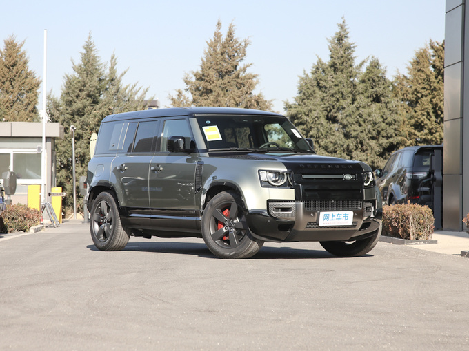 路虎  110 X 右前正45度