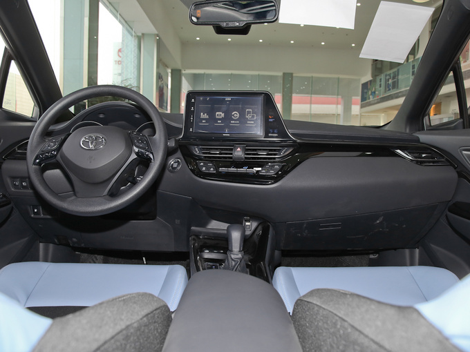 一汽丰田  2.0L 大中控全景