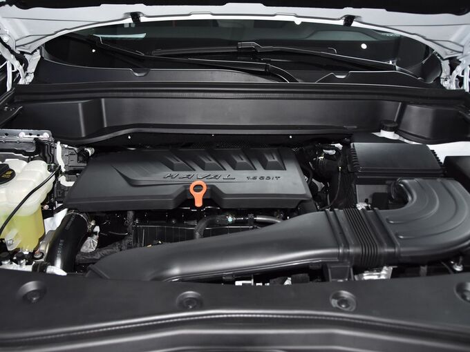 哈弗汽车  1.5T 发动机舱