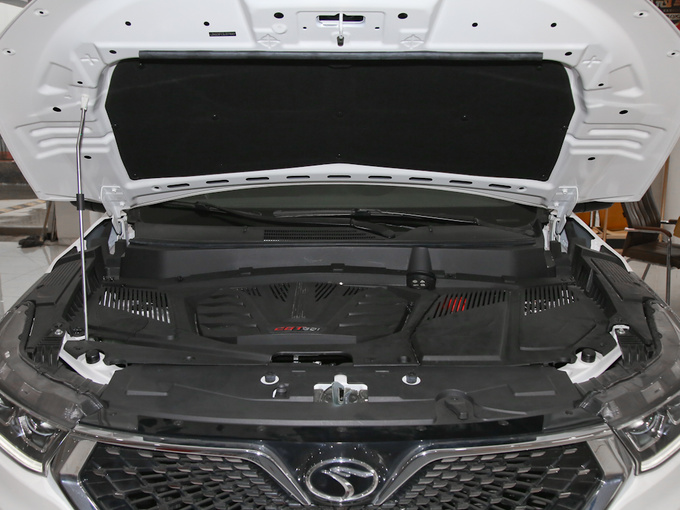 东南汽车  星跃 1.5T 发动机舱