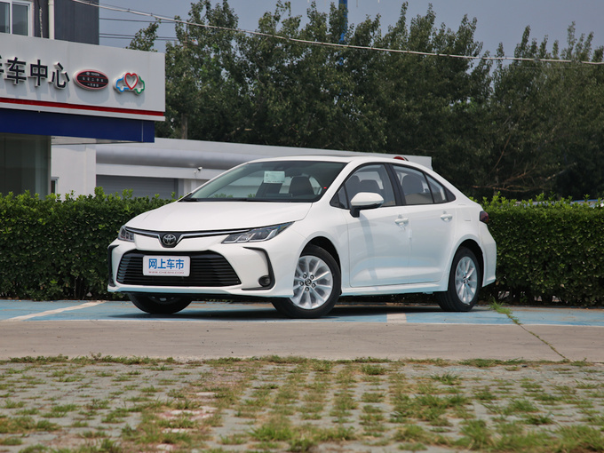 一汽丰田  1.2T S-CVT 左前正45度
