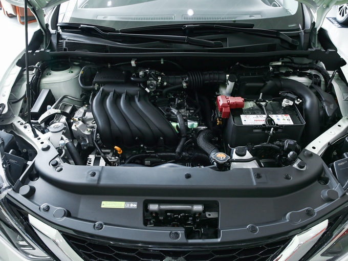 东风日产  经典 1.6XL 发动机舱