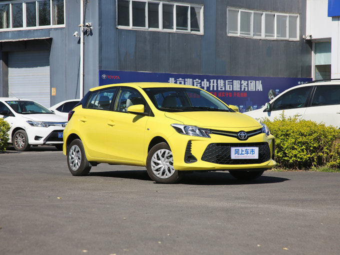 一汽丰田  1.5L 右前正45度