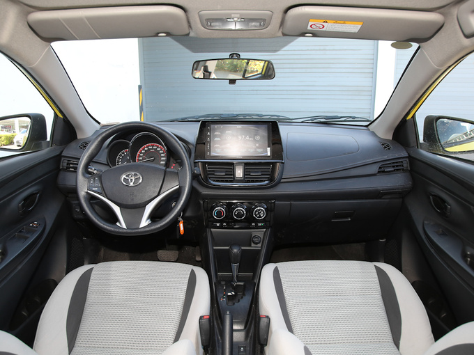 一汽丰田  1.5L 大中控全景