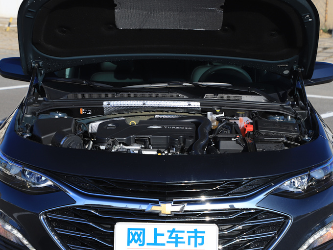 雪佛兰  535T 发动机舱