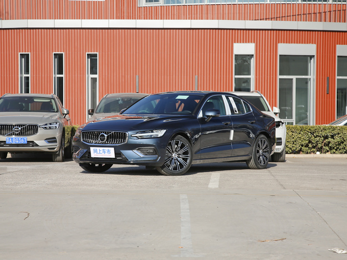 沃尔沃亚太  T4 左前正45度