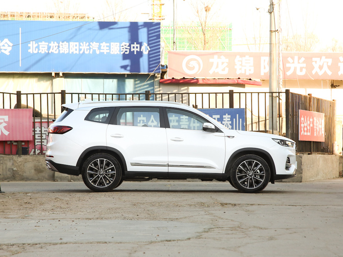 奇瑞汽车  290TGDI 正右侧