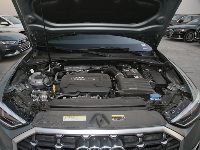 一汽奥迪  45 TFSI quattro 发动机舱
