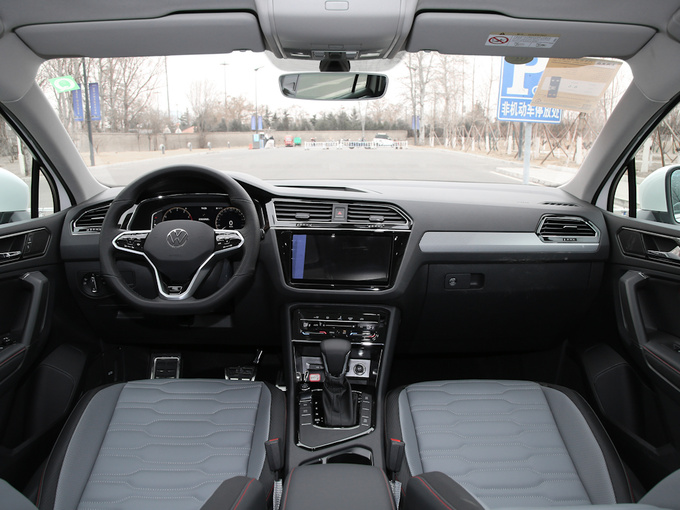 上汽大众  330TSI 大中控全景