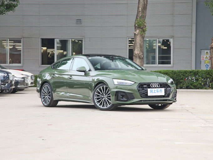 奥迪(进口)  Sportback 40 TFSI quattro 右前正45度