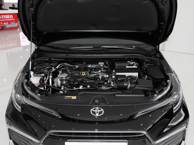 广汽丰田  2.0L 发动机舱