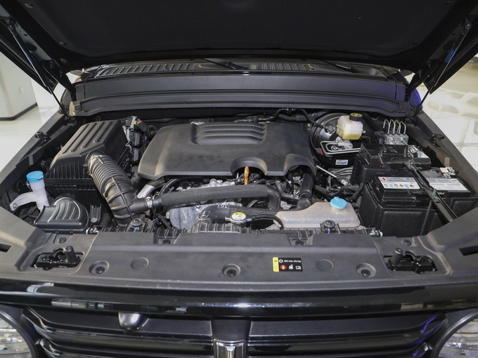 坦克  越野版 2.0T 发动机舱