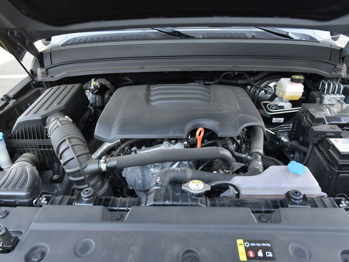 长 城  越野版 2.0T 发动机舱