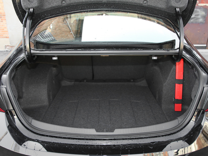 雪佛兰（国产）  Redline 550T 后备箱