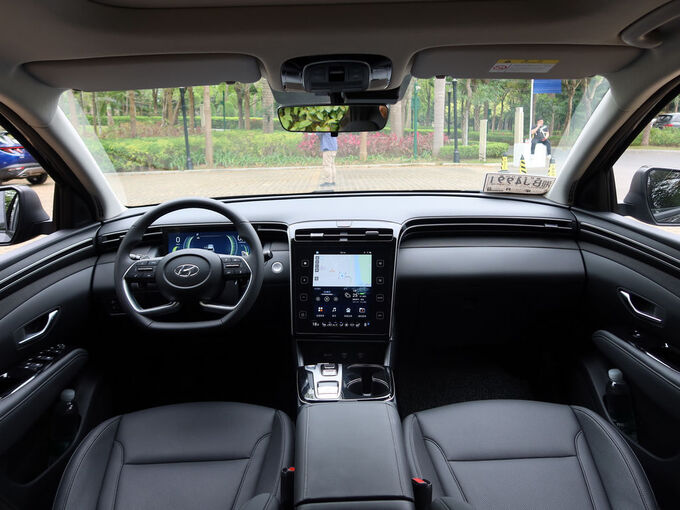 北京现代  第五代 途胜L 1.5T TOP旗舰版  大中控全景