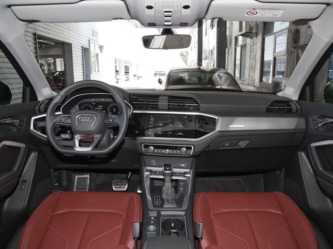 一汽奥迪  35 TFSI 进享人生版 大中控全景