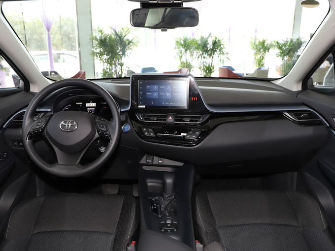 一汽丰田  双擎 2.0L 大中控全景