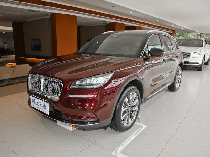 长安林肯  2.0T 左前正45度