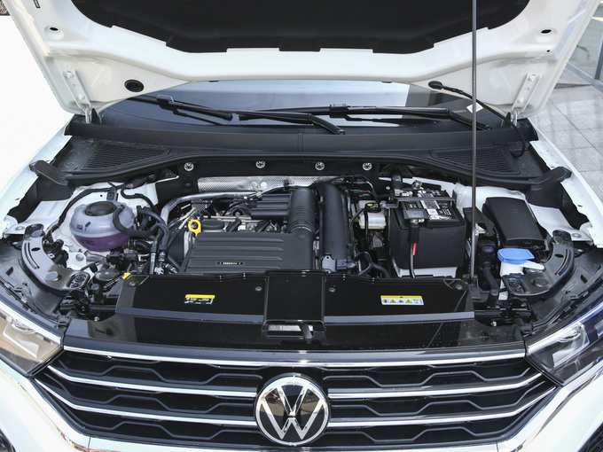 一汽-大众  改款 280TSI 发动机舱