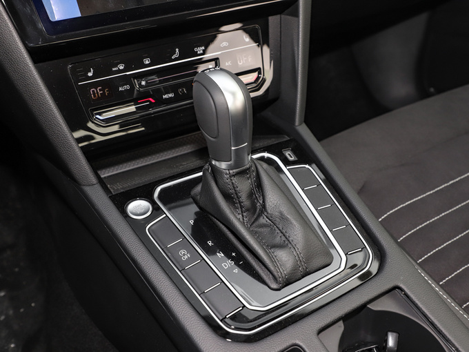 一汽-大众  380TSI DSG 豪华型 换挡杆