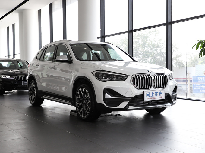 华晨宝马  改款 xDrive25Li 右前正45度