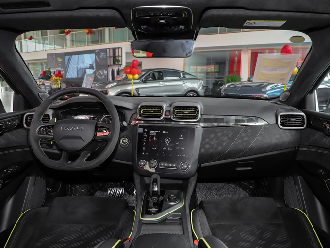 领克  03+ 2.0TD 大中控全景