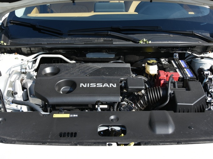 东风日产  1.6L TOP 发动机舱