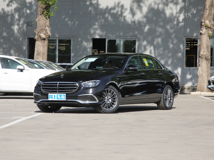 北京奔驰  改款 E 260 L 4MATIC 运动轿车