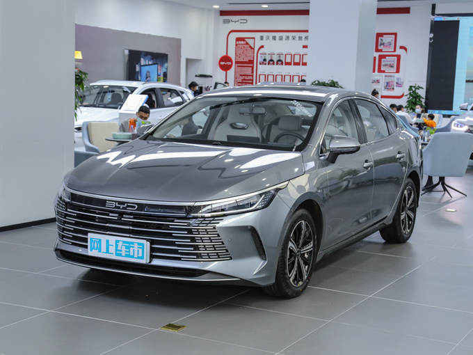 比亚迪  DM-i 55KM