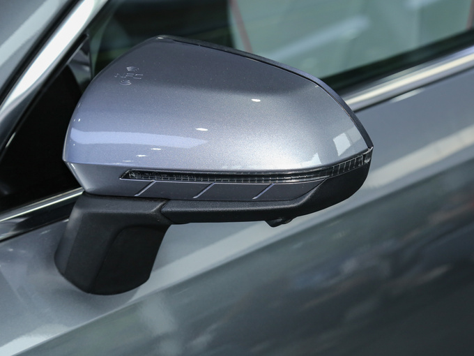 比亚迪  DM-i 55KM