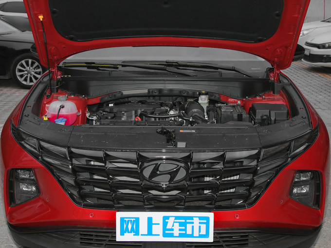 北京现代  途胜L 1.5T 发动机舱