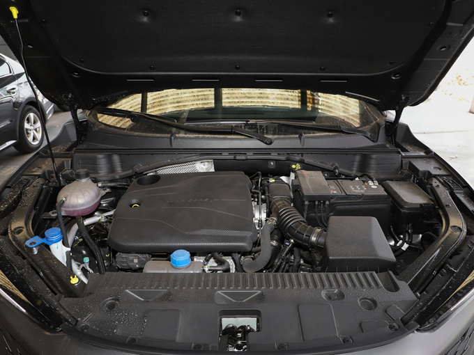 长安UNI  第二代 1.5T 运动版