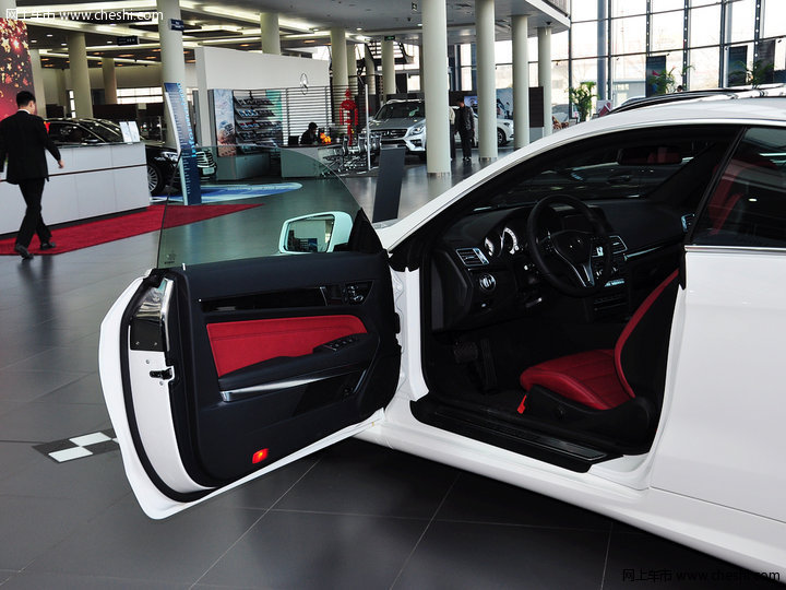 粉笔白奔驰E级(进口) 2014款 E260 Coupe车厢