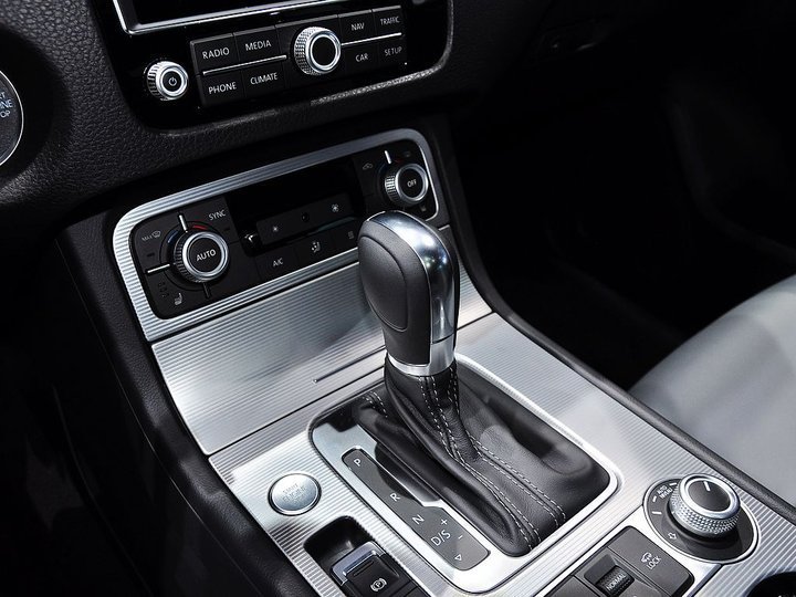 途锐中控方向盘图