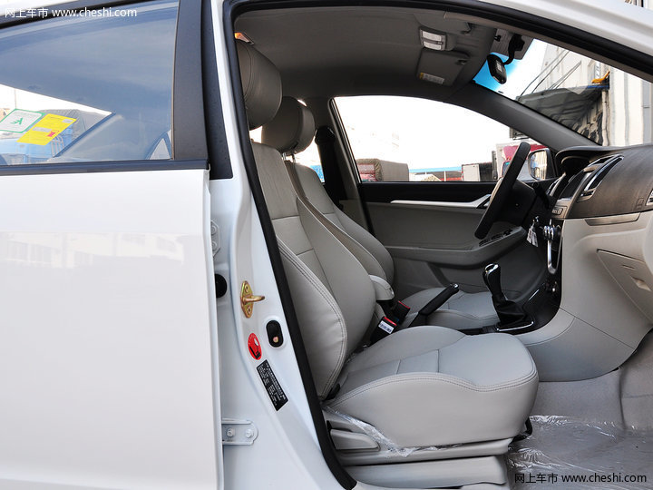 吉利远景 2015款 1.5L 手动精英型车厢座椅图片