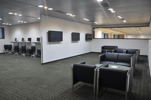 唐山首家保时捷探店之旅风格独一无二