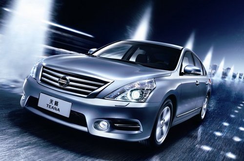 东风日产大友店独家买断天籁v6版限量60台