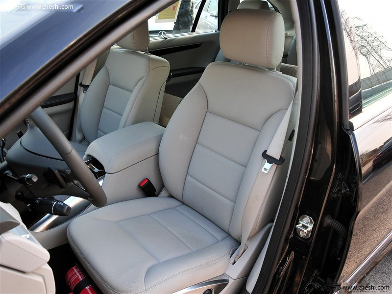 2013款奔驰R300 旅行商务车大幅度减价