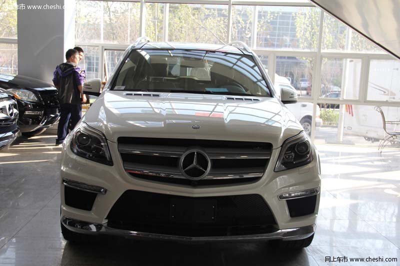 奔馳GL550 全新現(xiàn)車獨(dú)家大優(yōu)惠僅165萬(wàn)