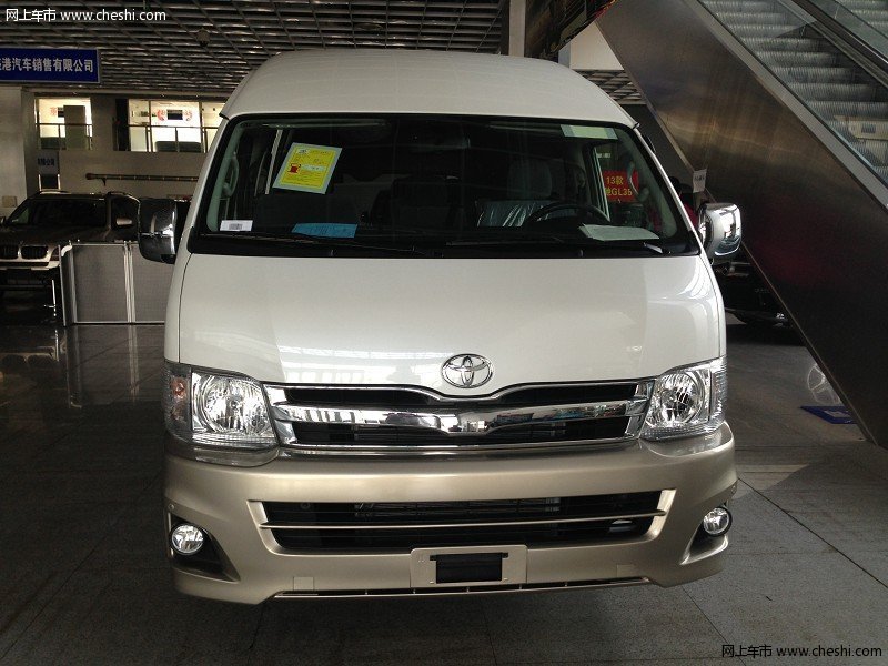 丰田海狮13座自动挡 豪华版移动商务车