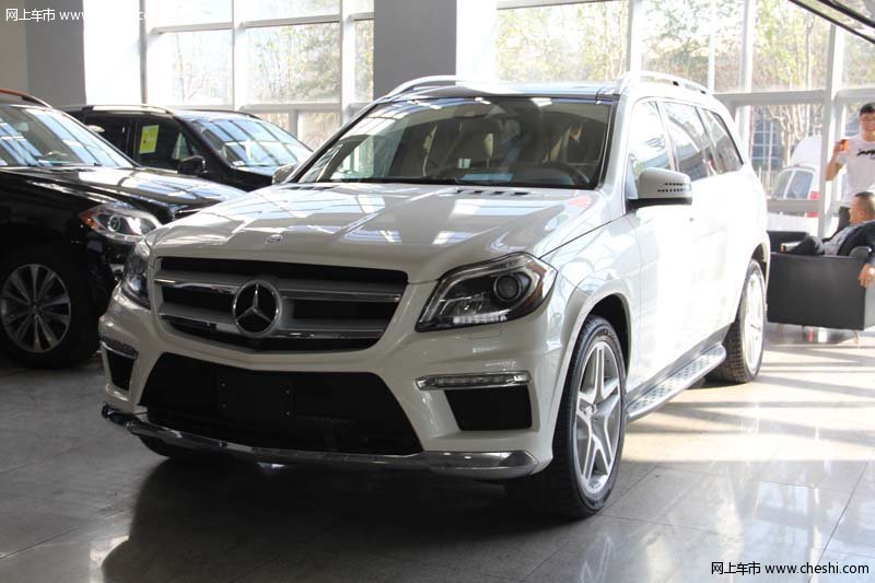 奔驰GL550现车 带雷达测距最低158万售
