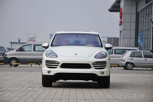 保時捷卡宴柴油 天津現(xiàn)車促銷86萬提車